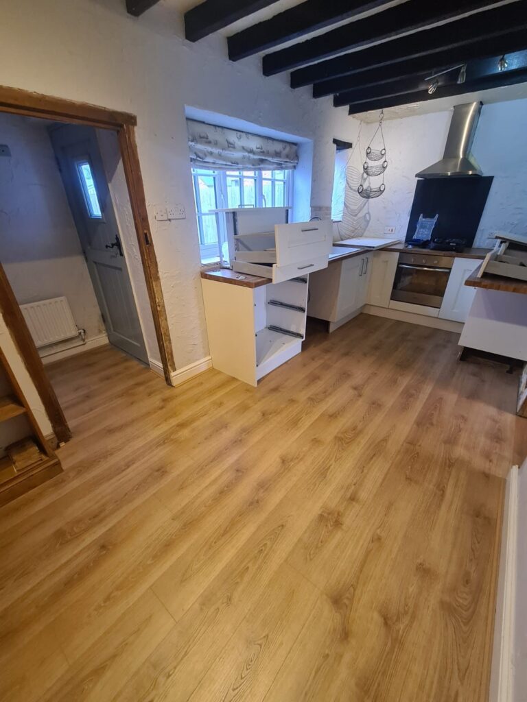 Kitchen in Laminate Flooring